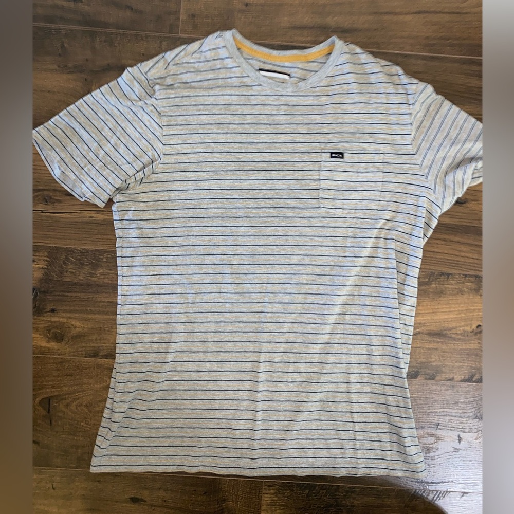 Men’s RVCA t shirt size XL